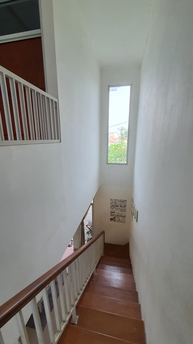 Dijual Rumah Dalam Cluster dekat MRT Halaman Luas - 13