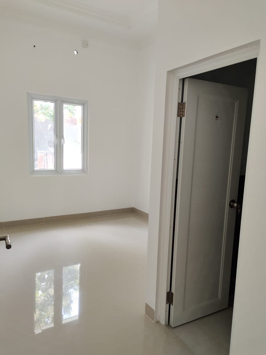 Dijual Murah Rumah Baru di Perumahan Kavling Barat UI Tanah Baru Beji Depok - 5