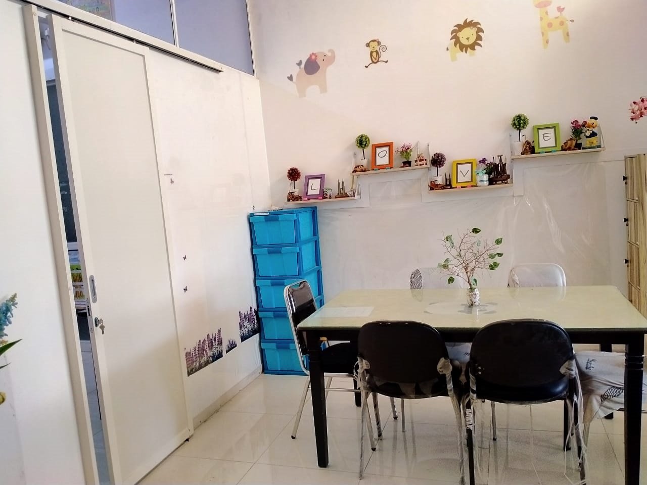 Sewa Ruang Kantor Bulanan di MERR Ir Soekarno Kota Surabaya Dekat STIKOM, Apartemen Gunawangsa - 11