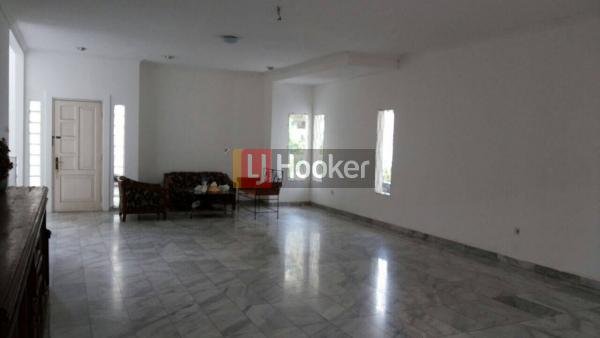Dijual Rumah Nyaman dalam Komplek di Cinere Depok - 8