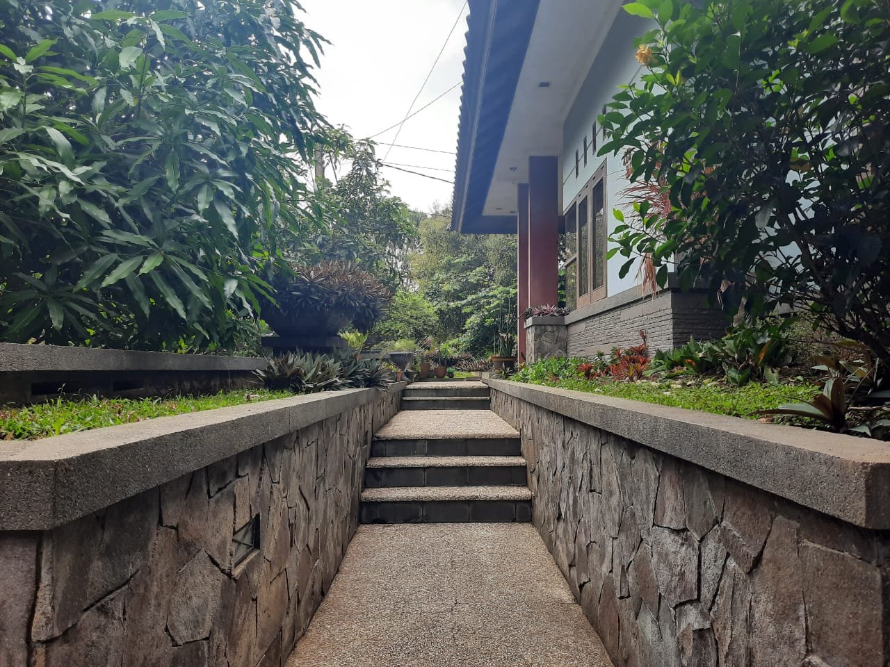 Dijual CEPAT BU Rumah Komp. Fajar Raya Posisi Hook Dekat dengan Pemkot Cimahi - 3