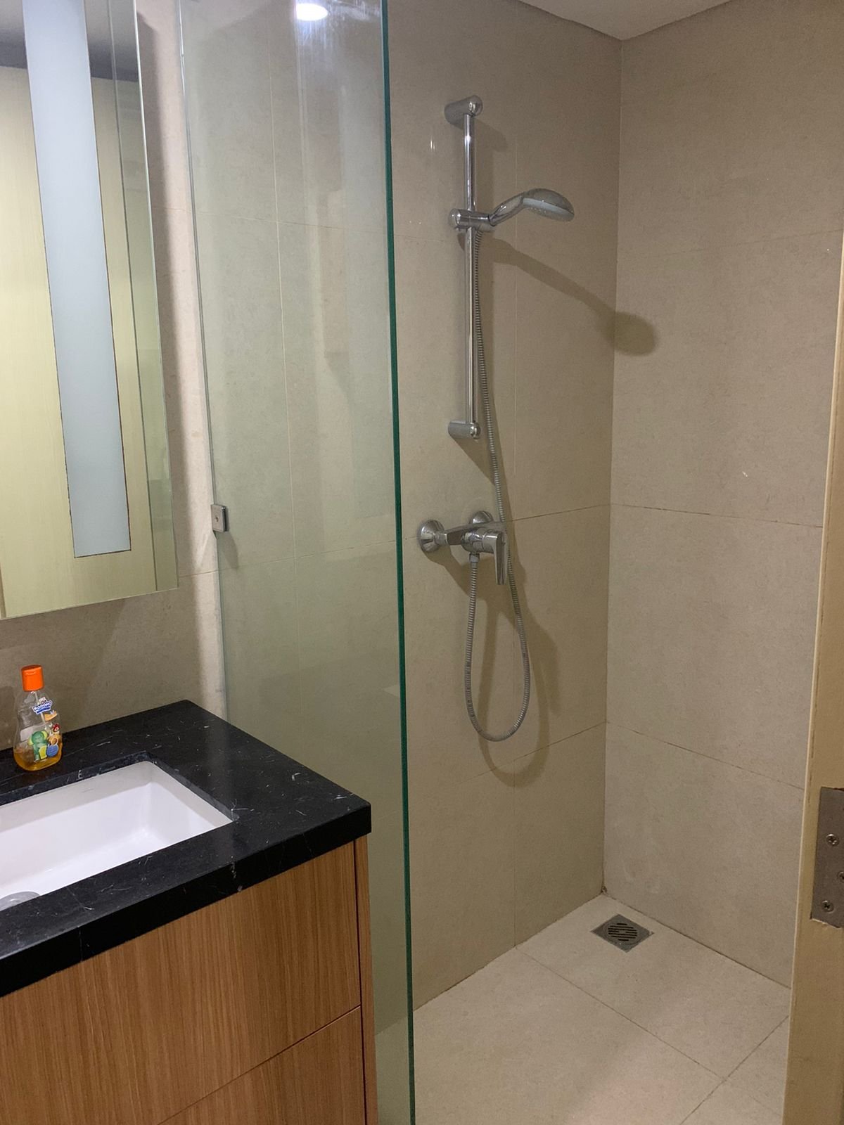Disewakan 1 Unit Apartemen Warhol Residence Semarang - 3