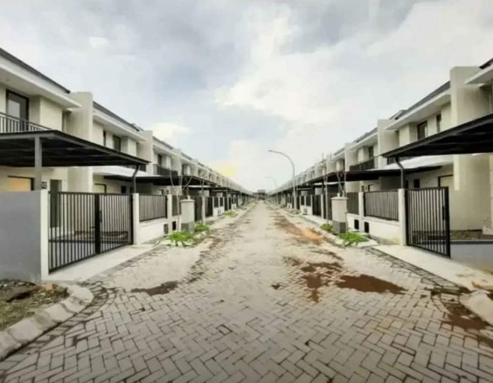 Jual Over Kredit Rumah di Pondok Tjandra Dekat Bandara Juanda, Kampus UNISA, MERR, RS Mitra Keluarga - 2