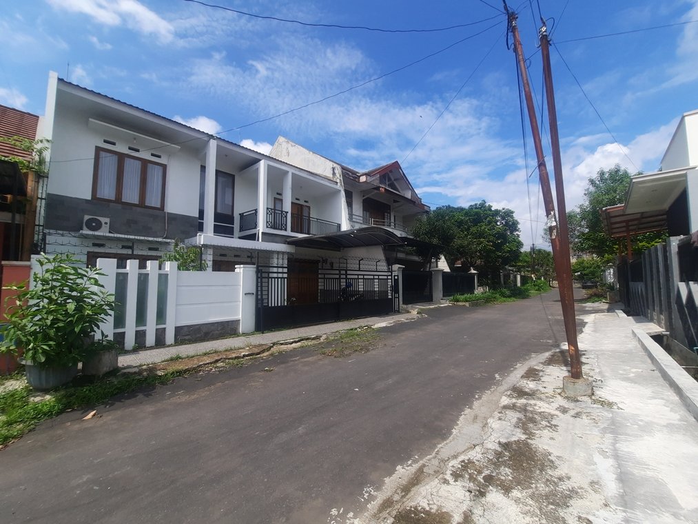 Rumah Dijual Di Malang Lokasi Jalan Bunga Bunga Dekat Area Suhat - 2
