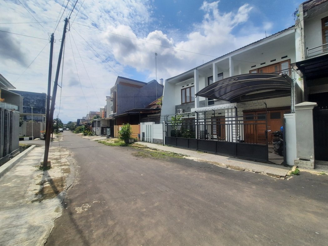 Rumah Dijual Di Malang Lokasi Jalan Bunga Bunga Dekat Area Suhat - 3