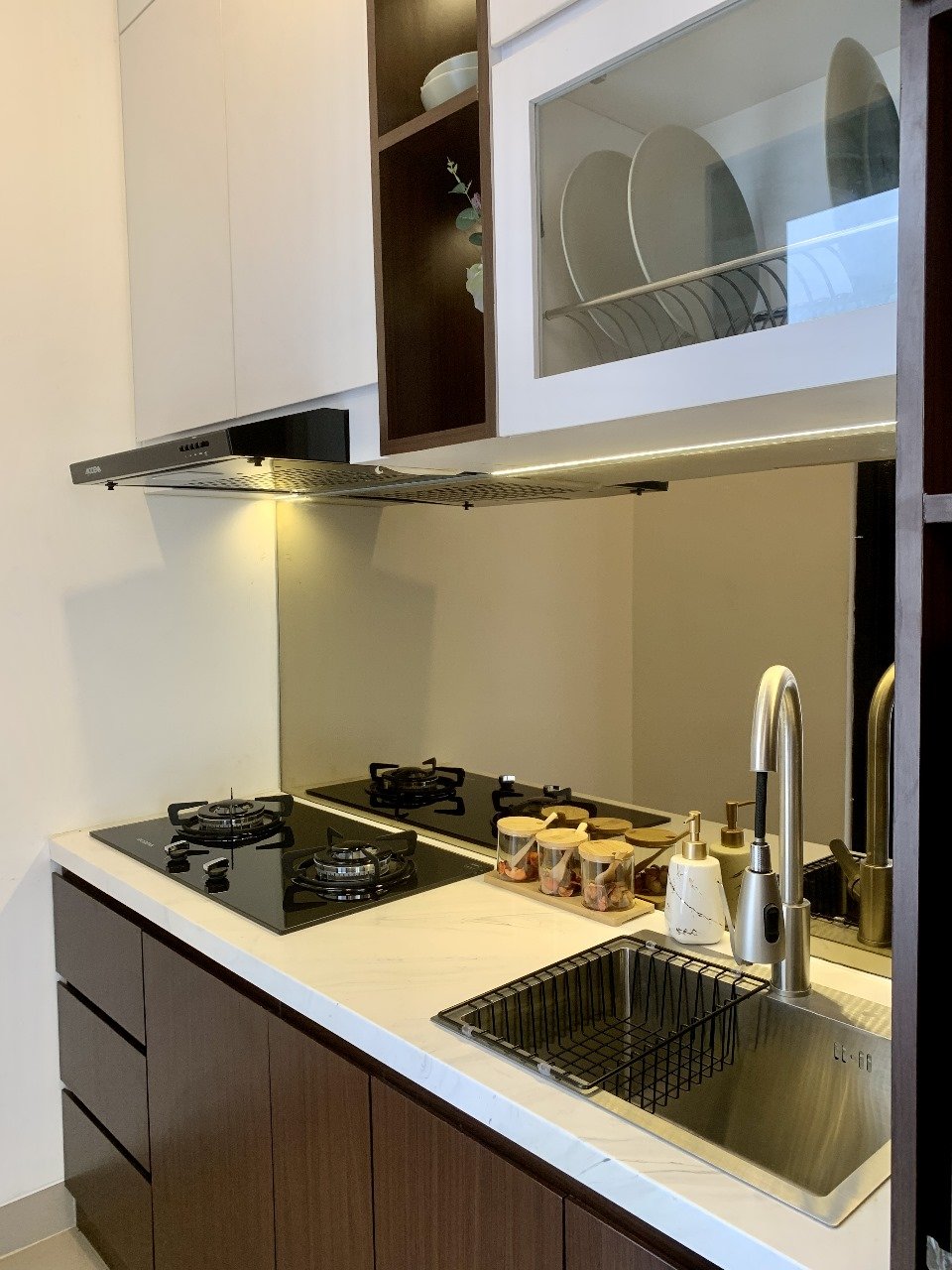 Rumah Kece Badai Bata Merah di Pancoran Mas, Depok - 16