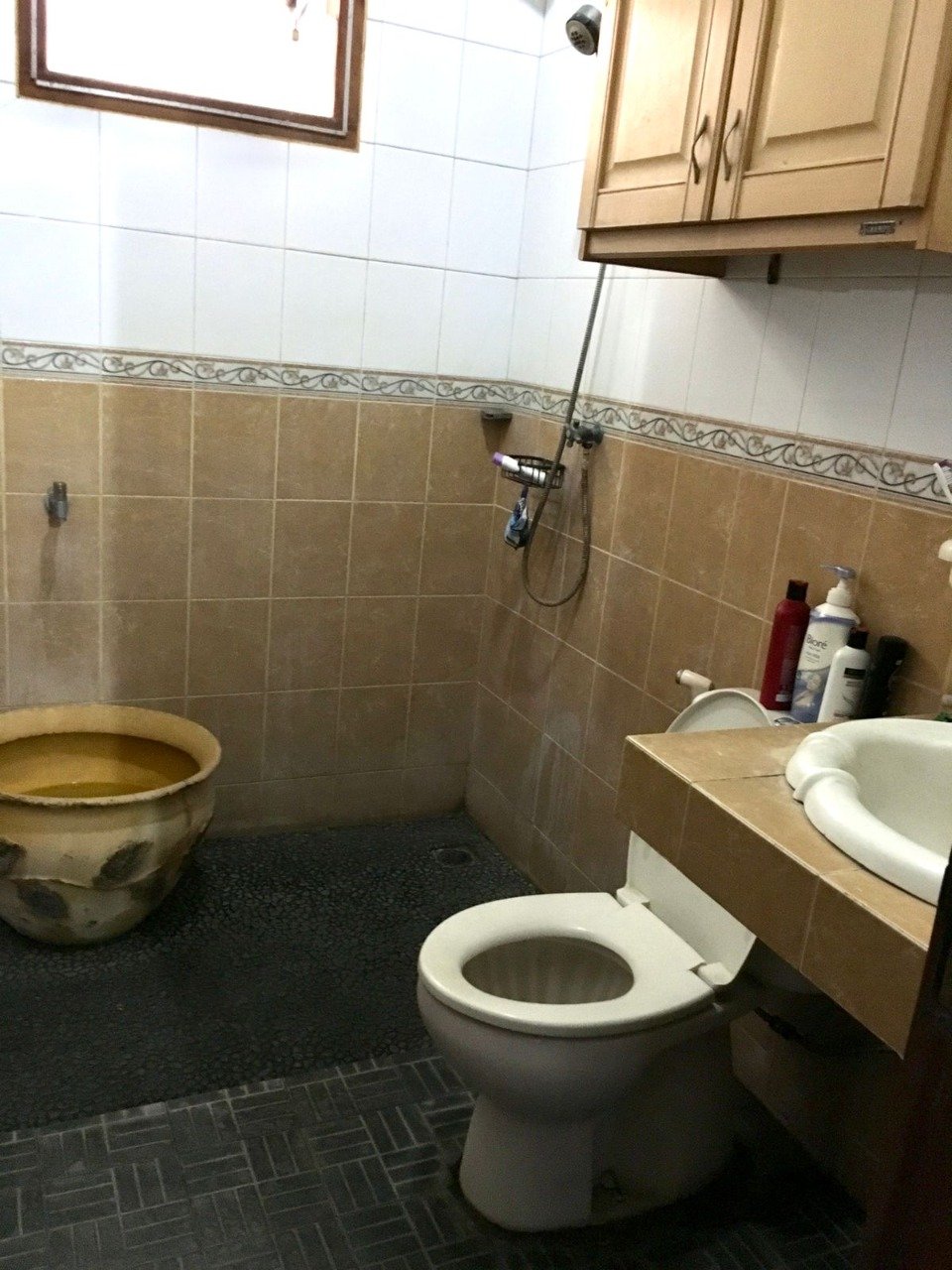 JUAL Rumah Luas Lokasi Strategis di Harapan Baru Regency - 11