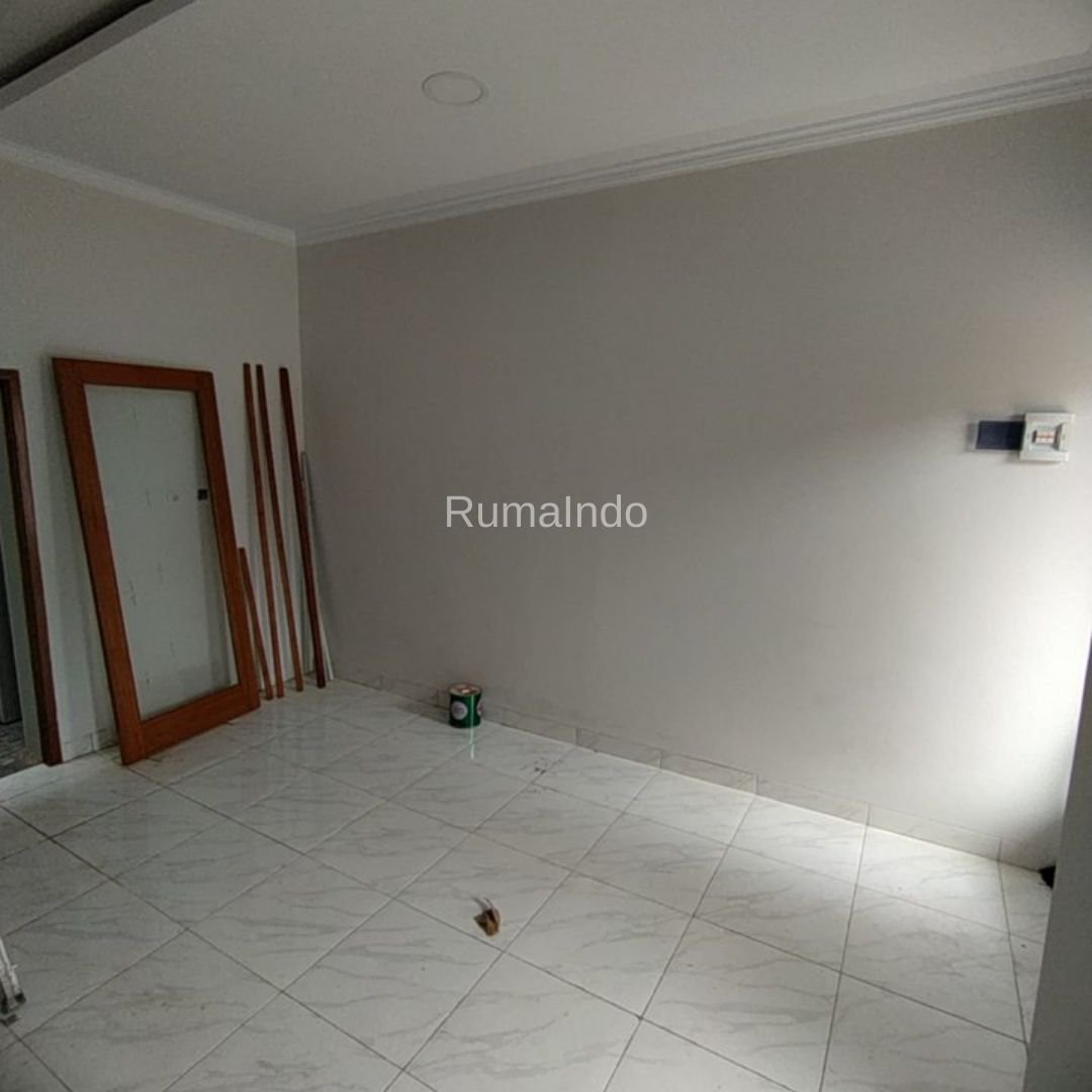 Dijual Rumah Non Cluster di Cipedak Jagakarsa Jakarta Selatan - 9