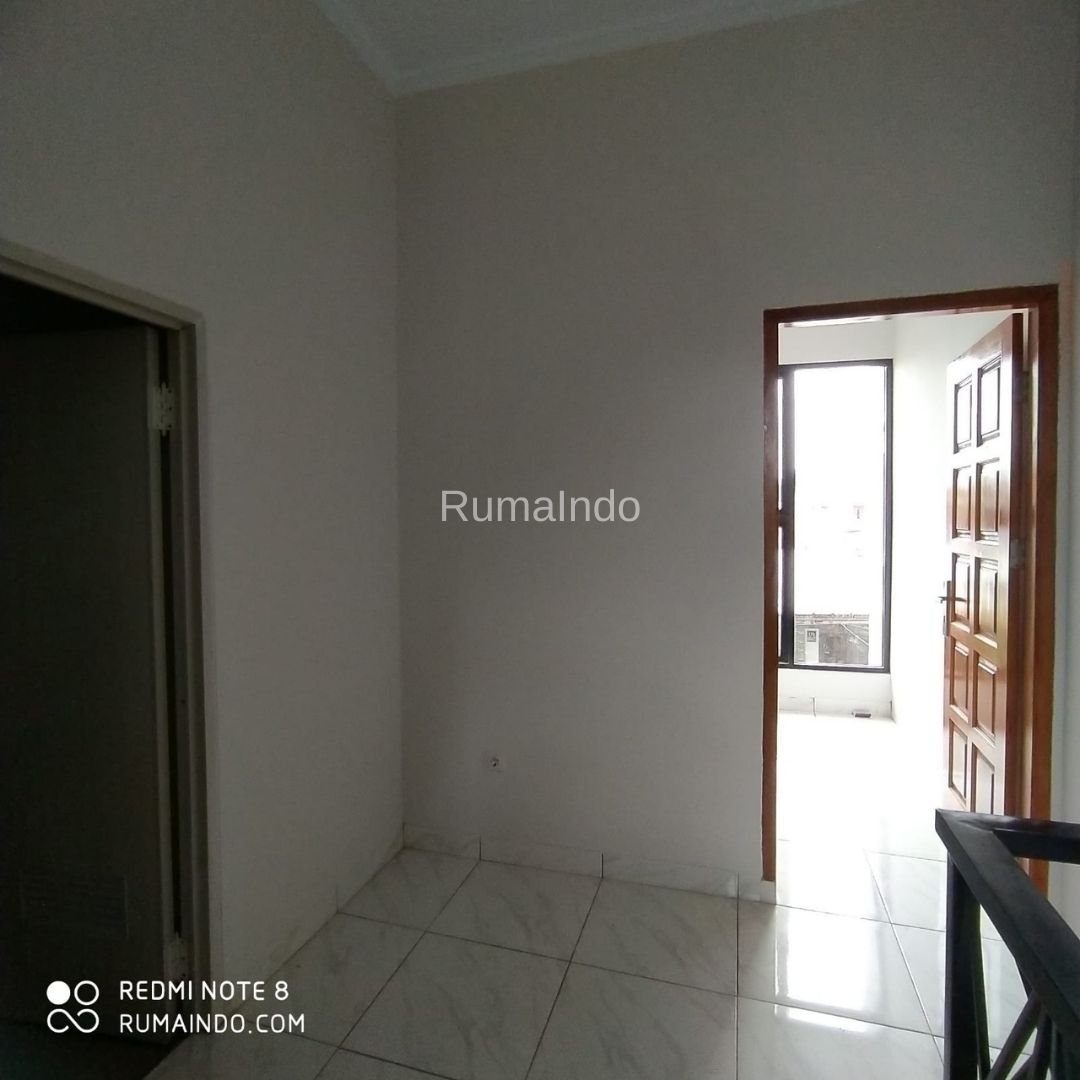 Dijual Rumah Non Cluster di Cipedak Jagakarsa Jakarta Selatan - 2