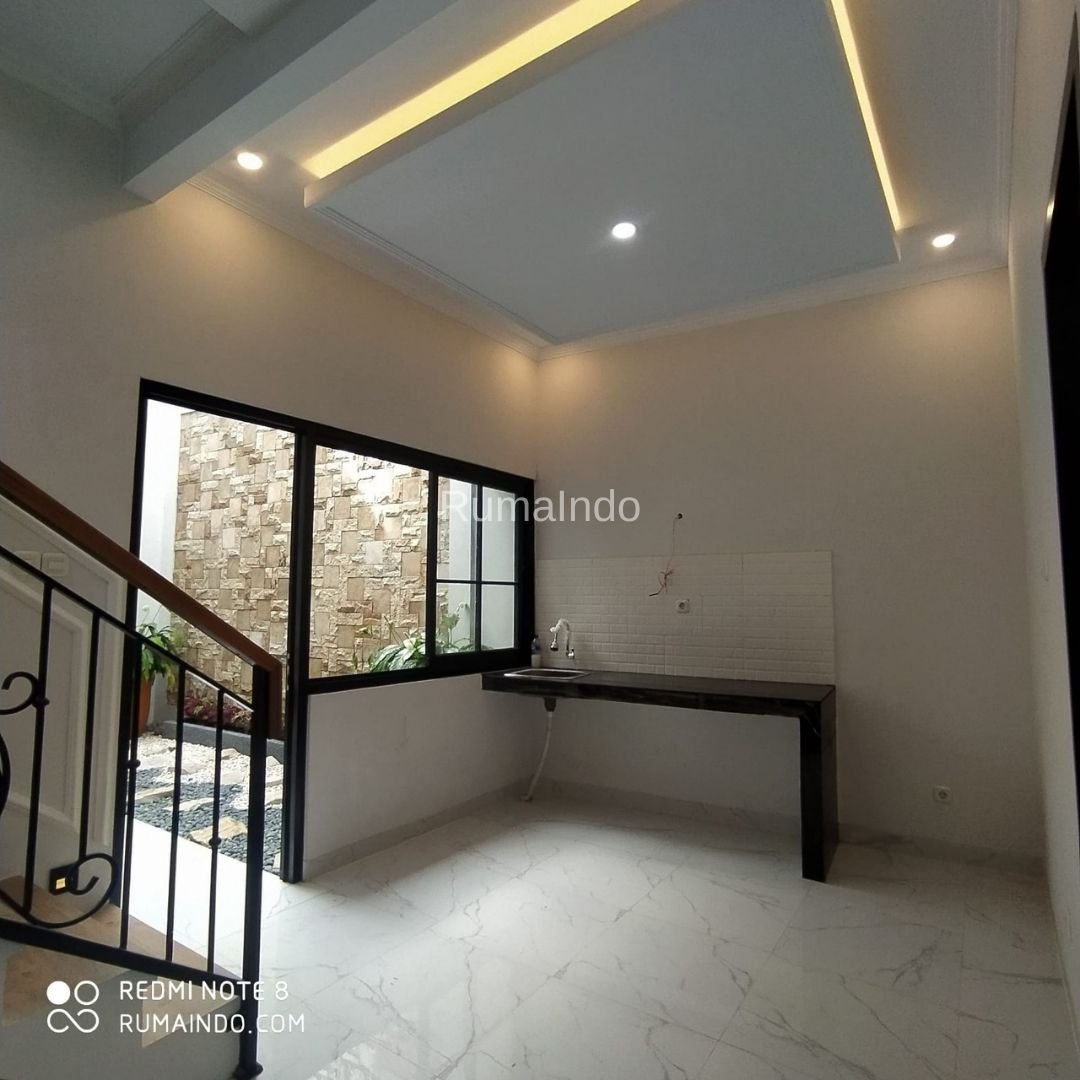 Dijual Murah Rumah Classic Modern Di Kahfi 2 Jagakarsa Jakarta Selatan - 3