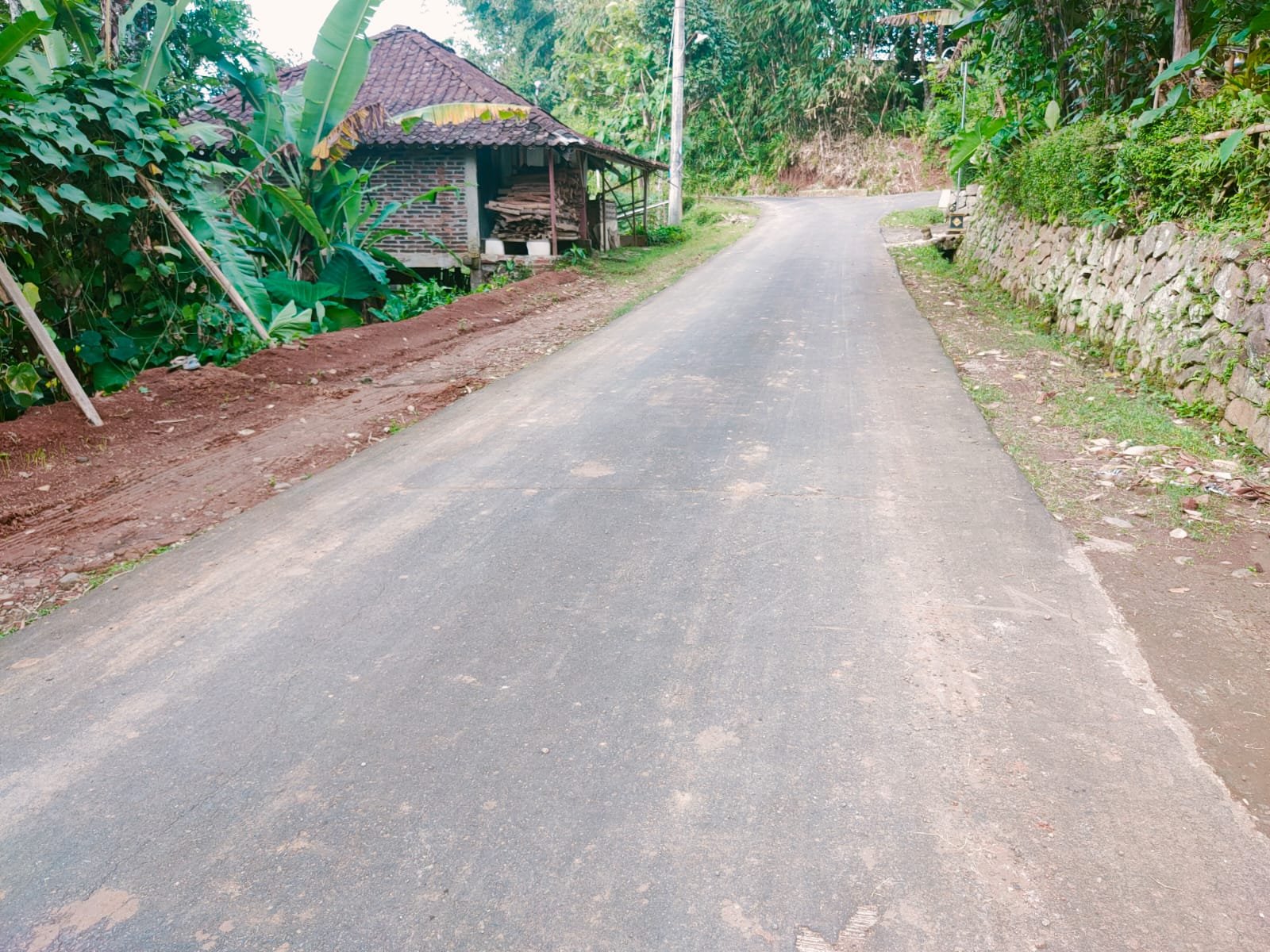 Tanah Datar Strategis Dibangun Villa Karangpandan Karanganyar - 3