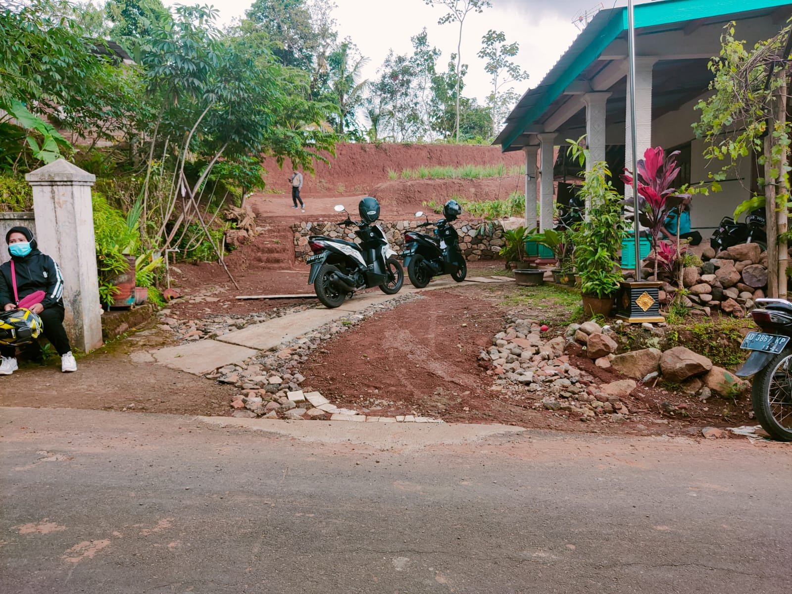 Tanah Datar Strategis Dibangun Villa Karangpandan Karanganyar - 2