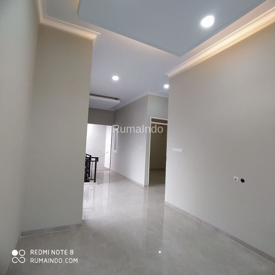 Dijual Rumah Cluster di Jln Panjang Kahfi 1 Jagakarsa Jakarta Selatan - 9