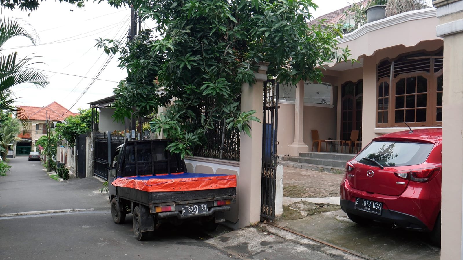 JUAL RUMAH HITUNG TANAH Dalam Komplek Perumahan Daerah Petukangan Selatan - 10