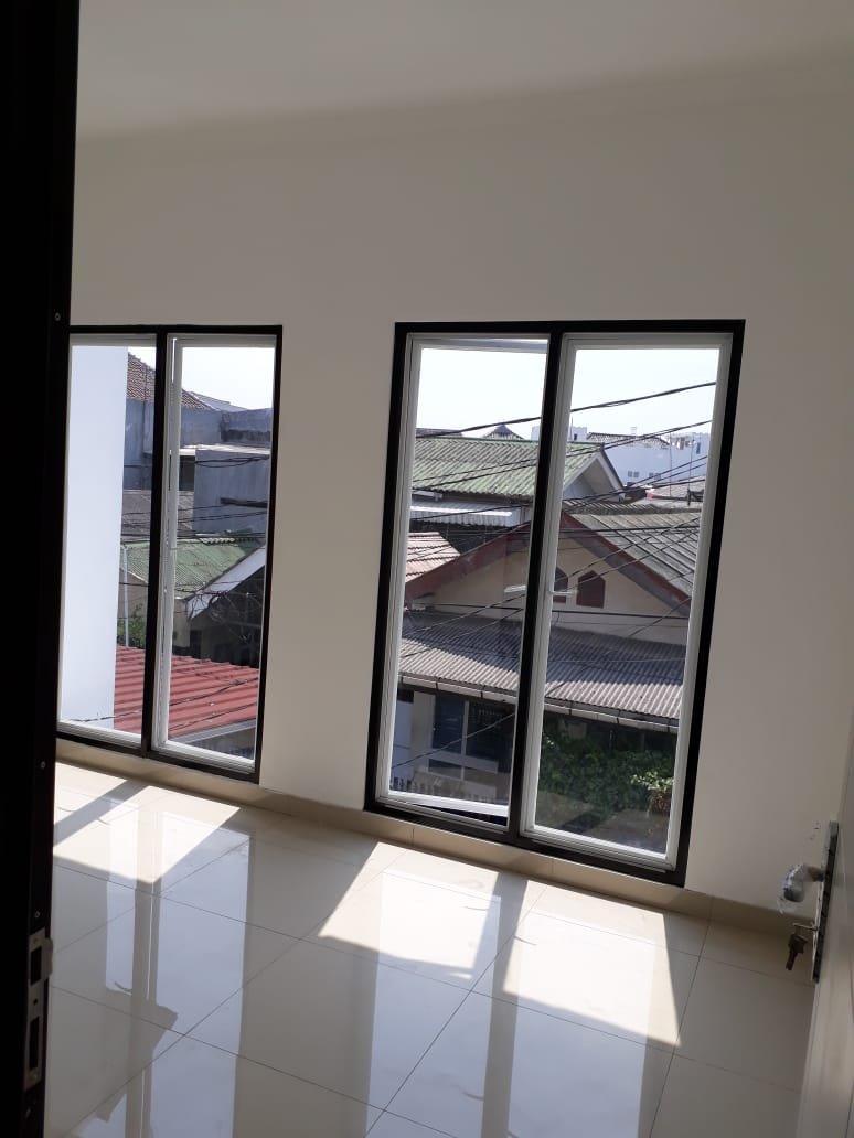 Dijual Rumah di Jln Walet Tipar Selatan, Semper Jakarta Utara - 3