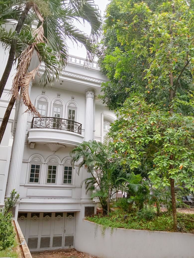 RUMAH MEWAH DI KAWASAN ELITE PONDOK INDAH JAKARTA SELATAN - 4