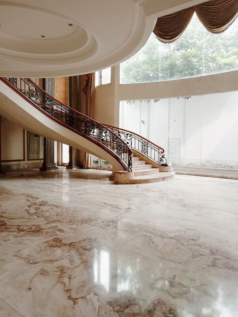 RUMAH MEWAH DI KAWASAN ELITE PONDOK INDAH JAKARTA SELATAN - 2
