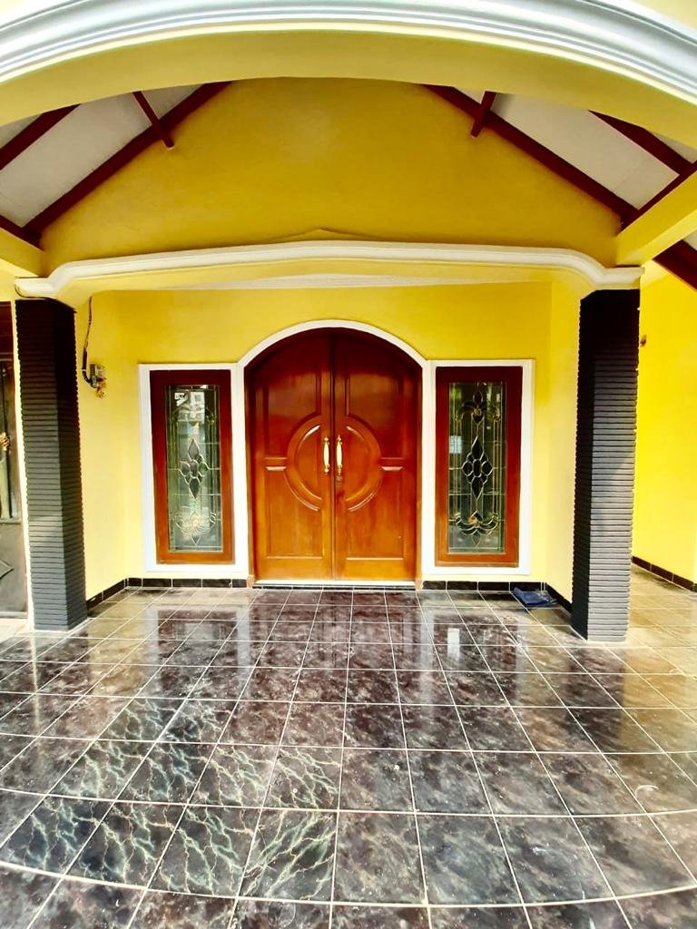 Disewakan Rumah di Jatimurni Pondok Gede Bekasi – 5+1 Kamar Tidur - 6