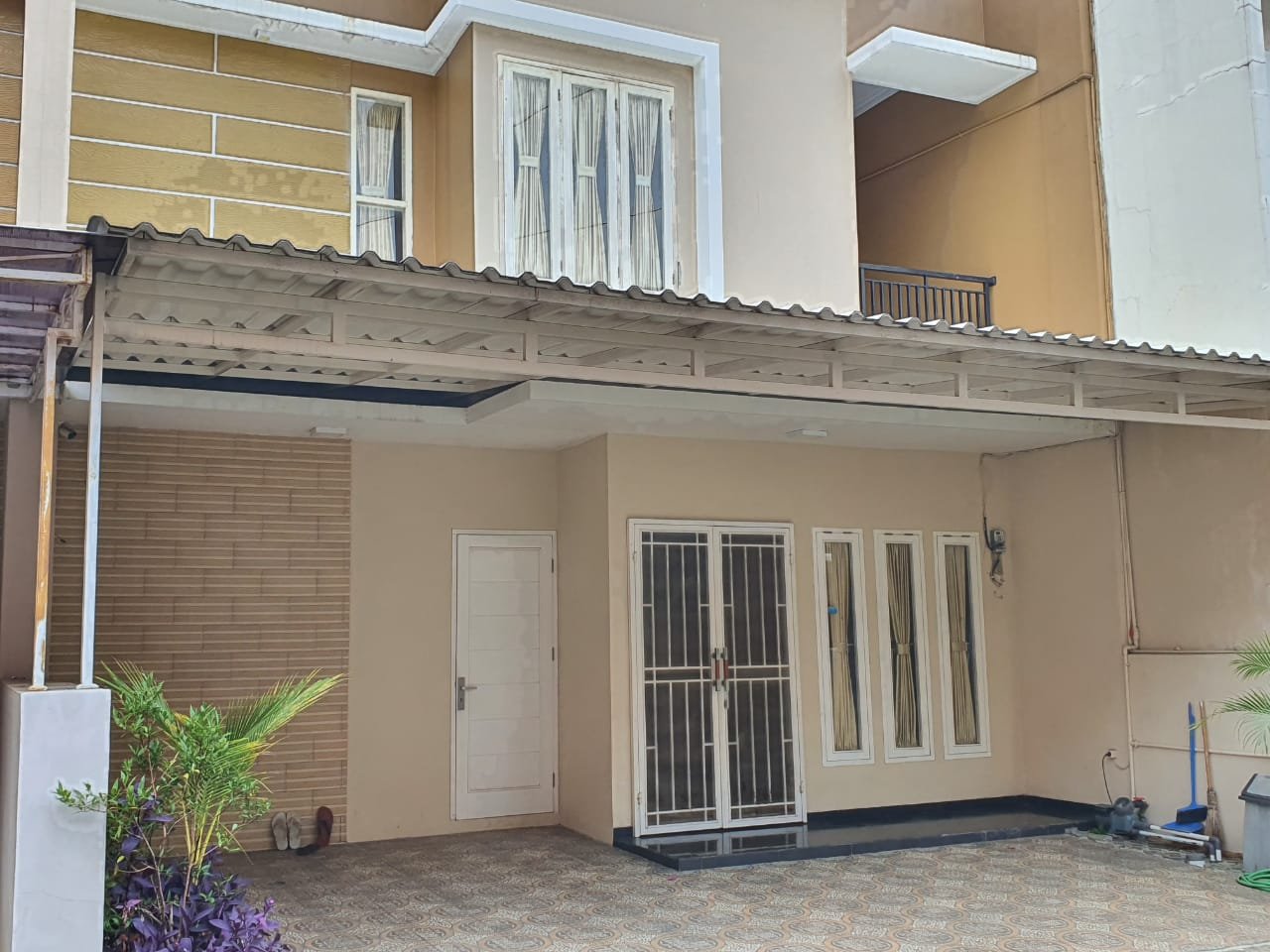 Dijual Rumah Full Furnished Cluster Mahakam Residence Jagakarsa Jakarta Selatan - 2