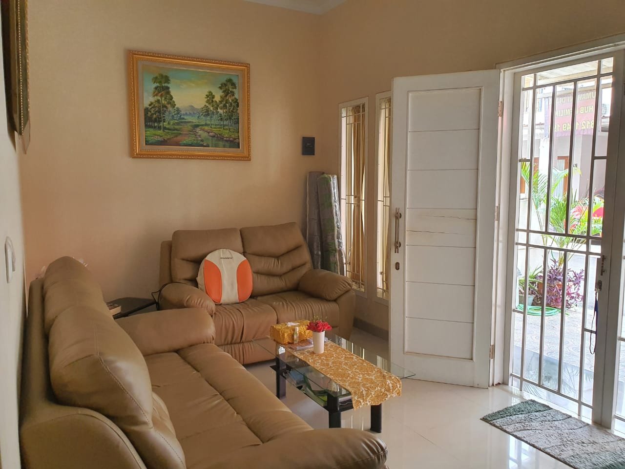 Dijual Rumah Full Furnished Cluster Mahakam Residence Jagakarsa Jakarta Selatan - 7