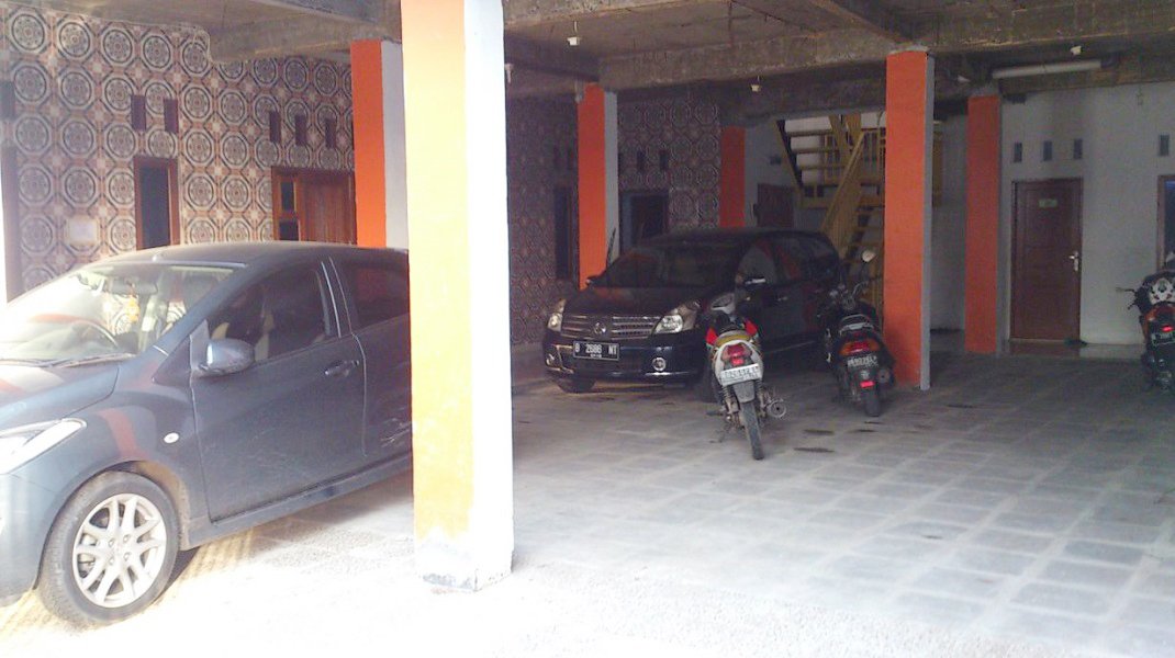 Kost Dekat Kampus Unindra, Stasiun Tanjung Barat, AEON Mall Tanjung Barat, RSUD Pasar Rebo, Gedung Antam - 7