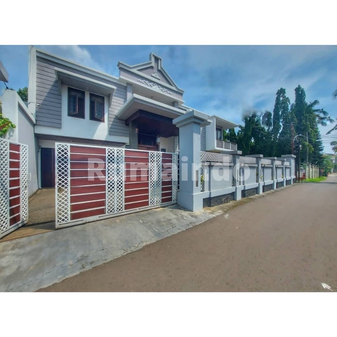 Dijual Rumah Mewah Ada Kolam Renang di Komplek Kesehatan Pesanggrahan Jakarta Selatan - 3