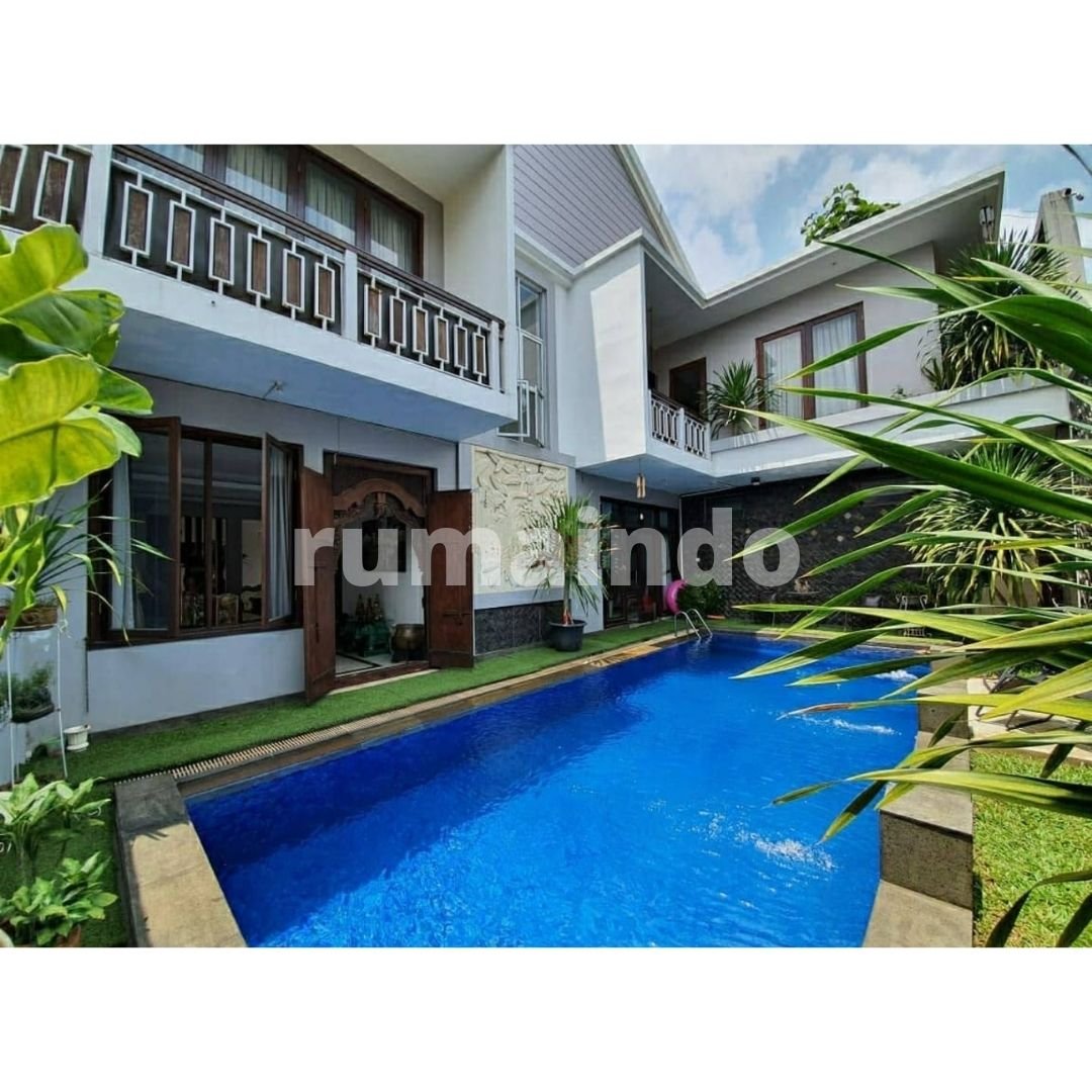 Dijual Rumah Mewah Ada Kolam Renang di Komplek Kesehatan Pesanggrahan Jakarta Selatan - 9