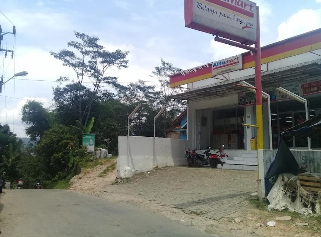 Dijual Ruko / Bangunan Lokasi Strategis Sedang Disewa Alfamart - 4