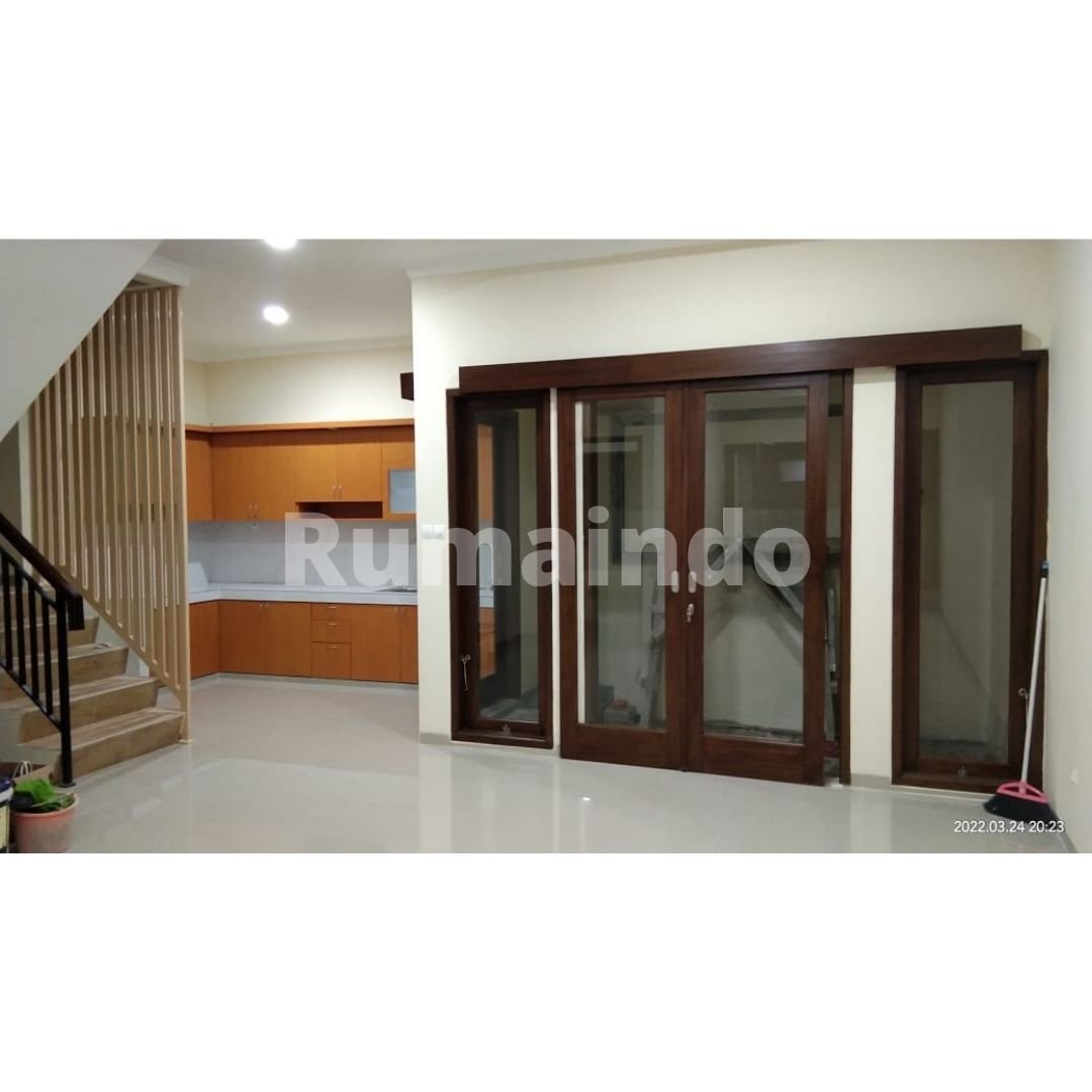Dijual Murah Rumah Cluster di Jln Taman Sari Lebak Bulus Cilandak Jakarta Selatan - 8