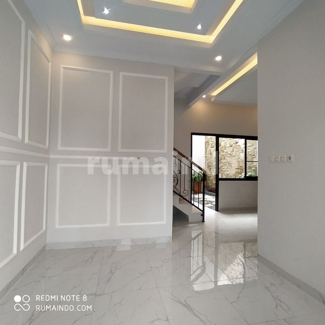 Dijual Murah Rumah Classic Modern Di Kahfi 2 Jagakarsa Jakarta Selatan - 2