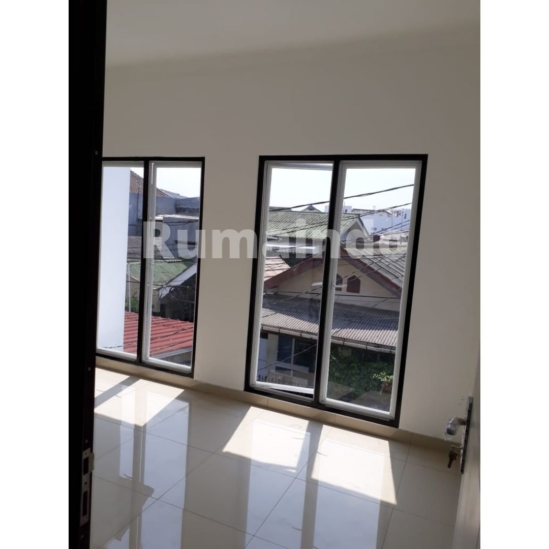 Dijual Rumah di Jln Walet Tipar Selatan, Semper Jakarta Utara - 6