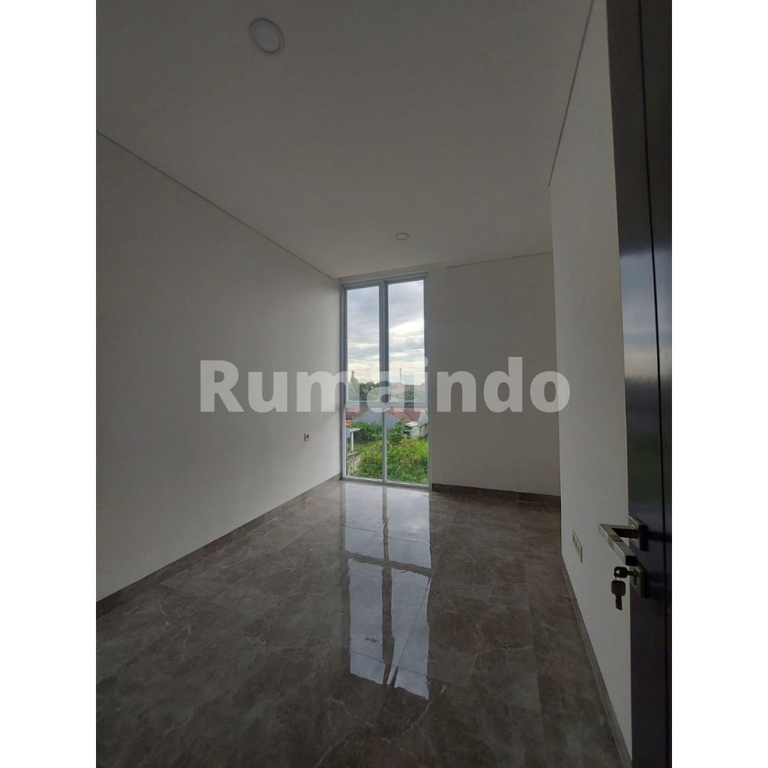 Dijual Rumah Minimalis Cluster Perdana House 99 Pesanggrahan Jakarta Selatan - 4