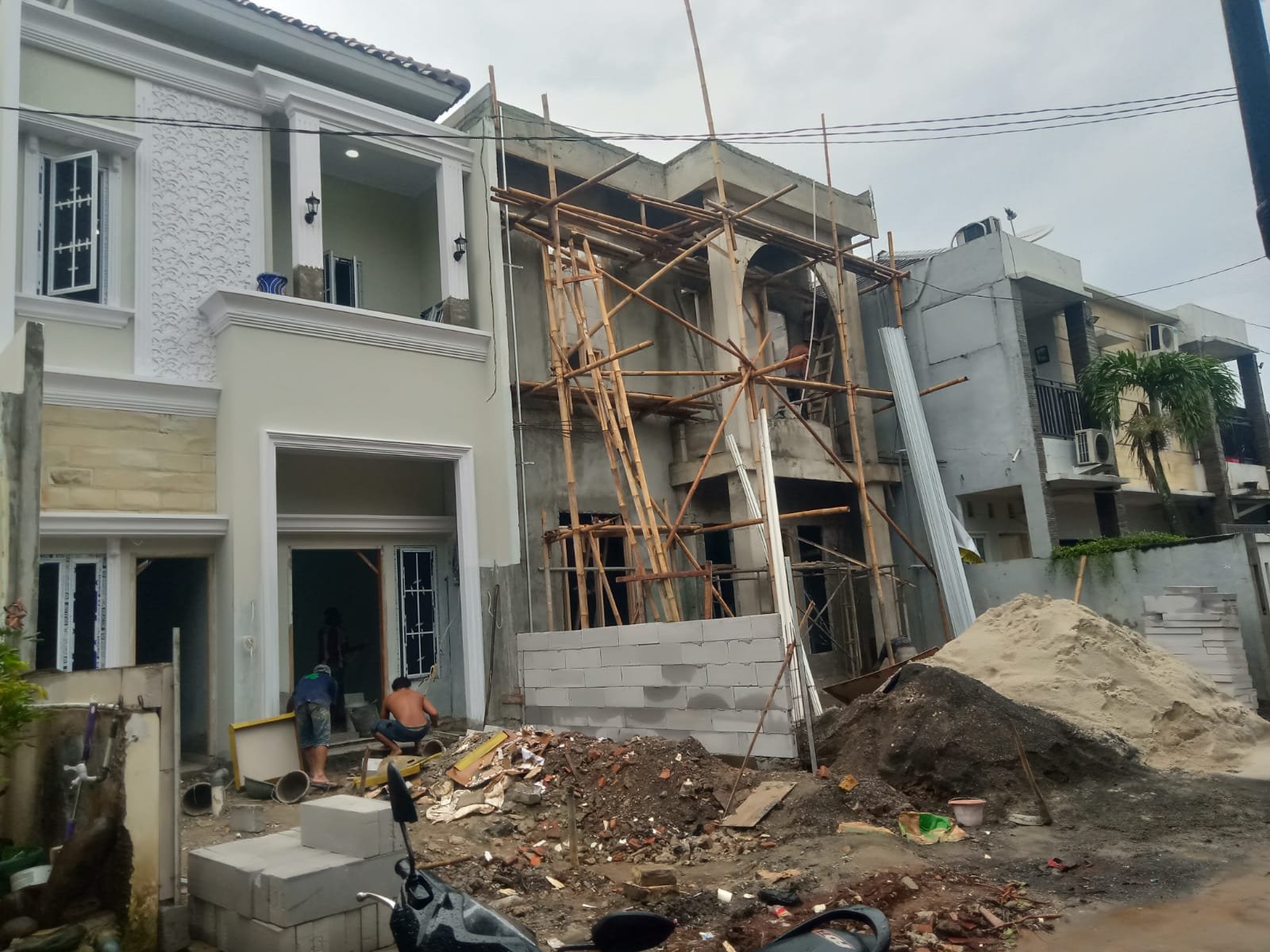 Dijual Murah Rumah Mewah Ada Rooftop di Kebagusan Jakarta Selatan - 8