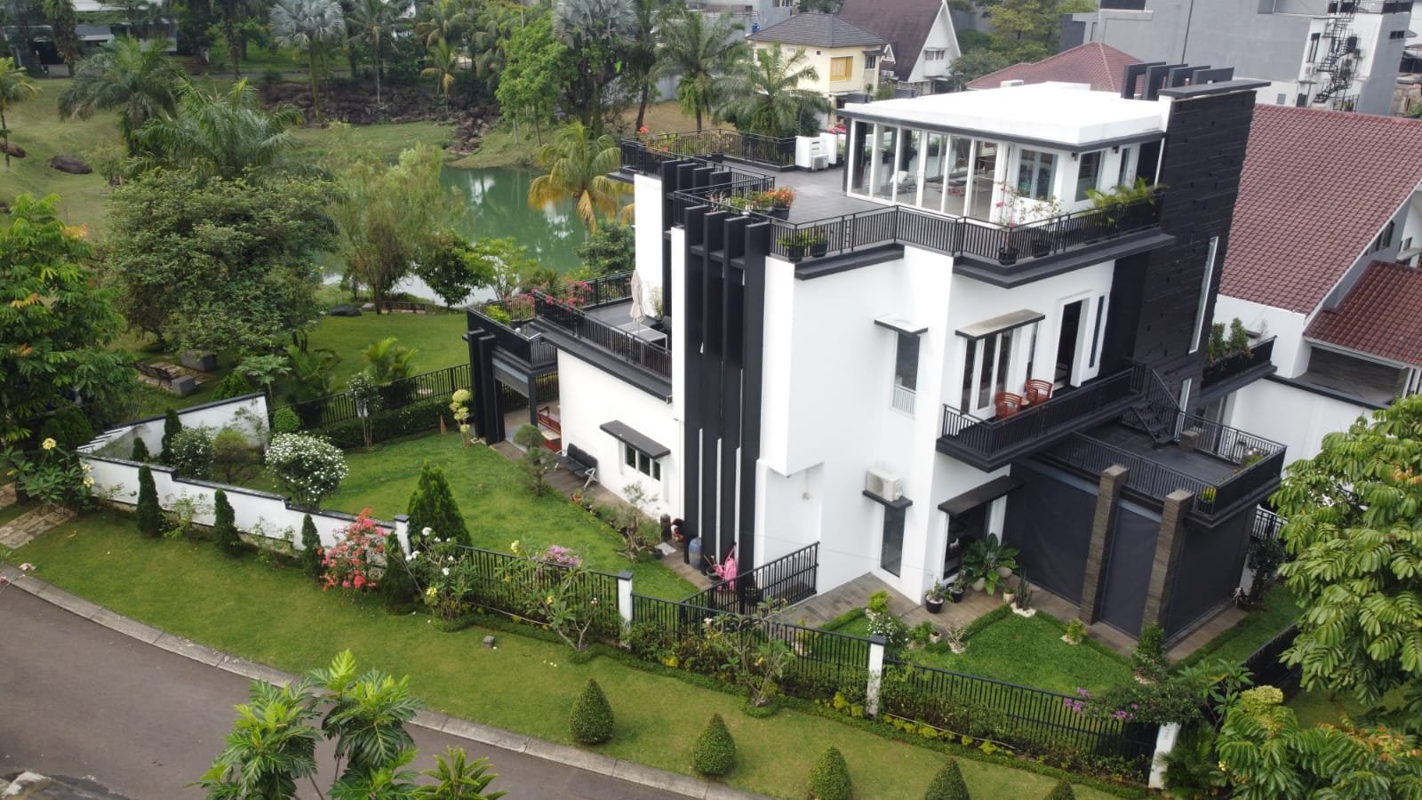 Dijual Rumah Kualitas Premium Cluster Parahyangan Golf - 3