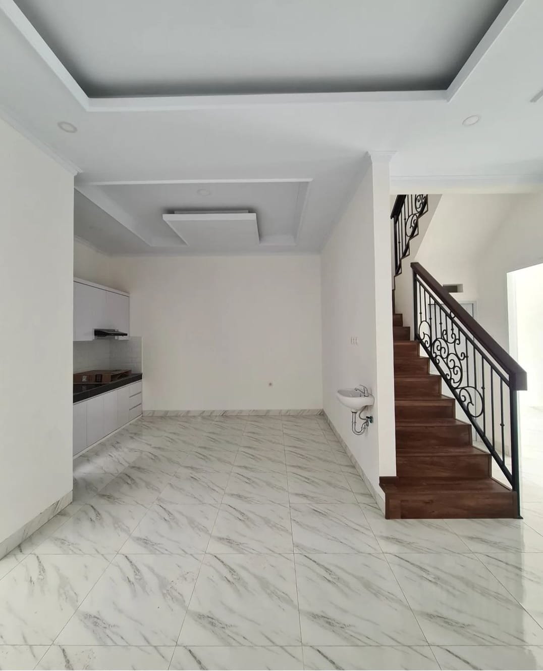 Dijual Rumah Cluster di Jln Warung Sila Raya Jagakarsa Jakarta Selatan - 8
