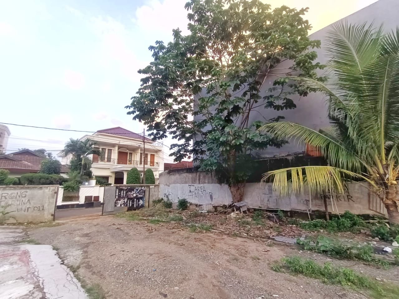 Rumah Baru Untuk Keluarga Lokasi Strategis Di Pejaten Jakarta Selatan - 11