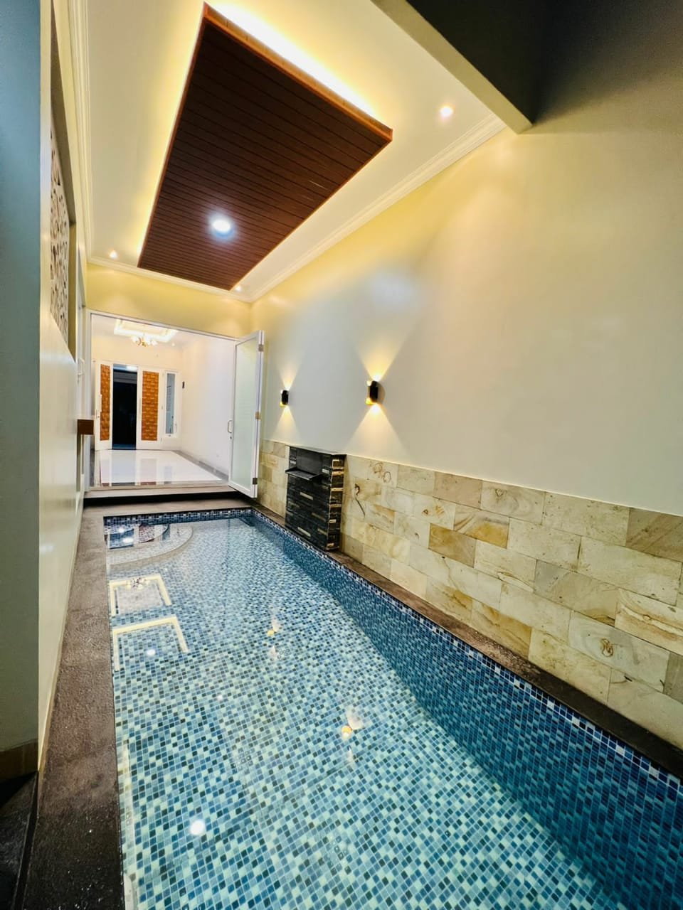 Dijual Rumah Mewah Dengan Kolam Renang di Kebagusan Jakarta Selatan - 8