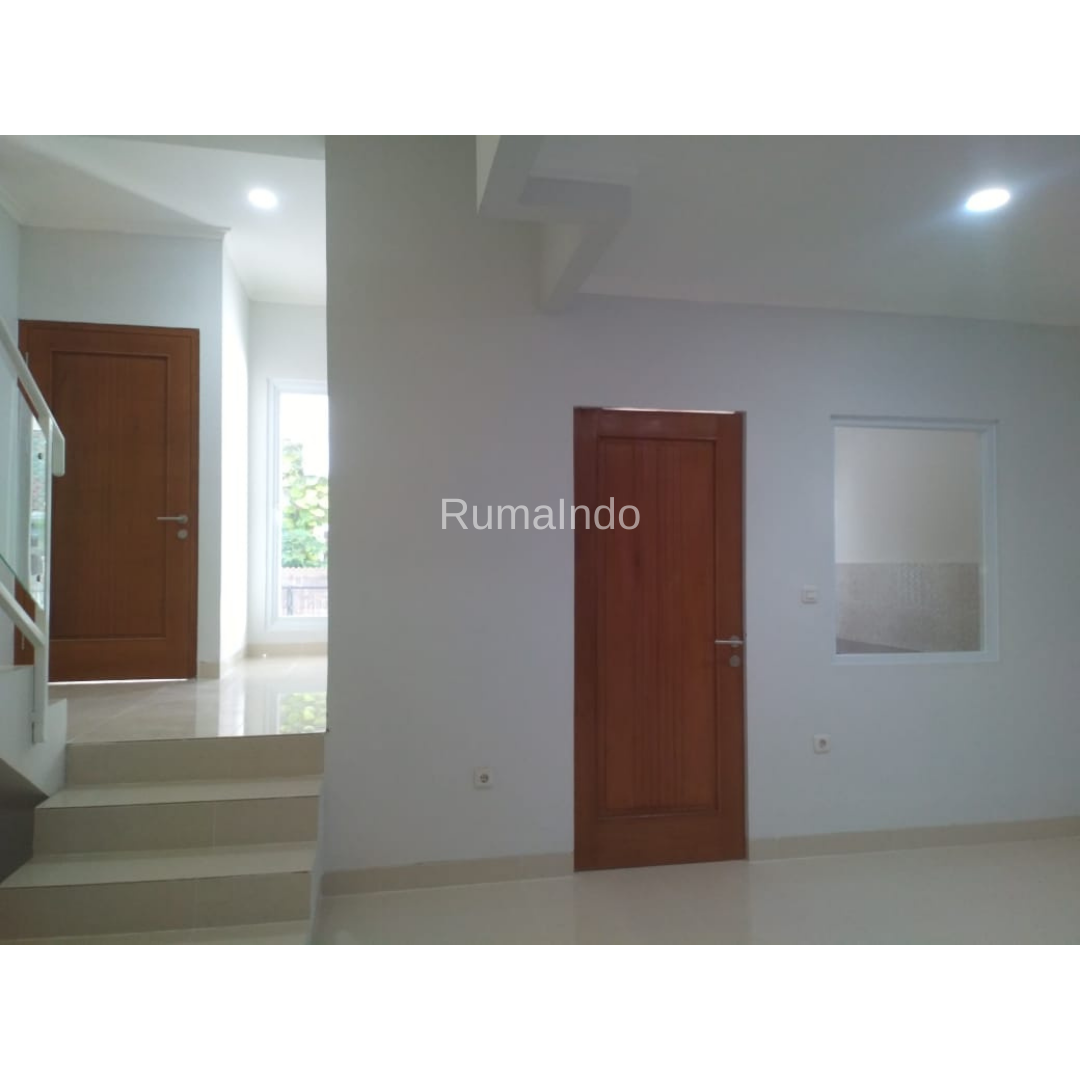 Dijual Rumah Ada Rooftop di Jln Tebet Timur Jakarta Selatan - 7