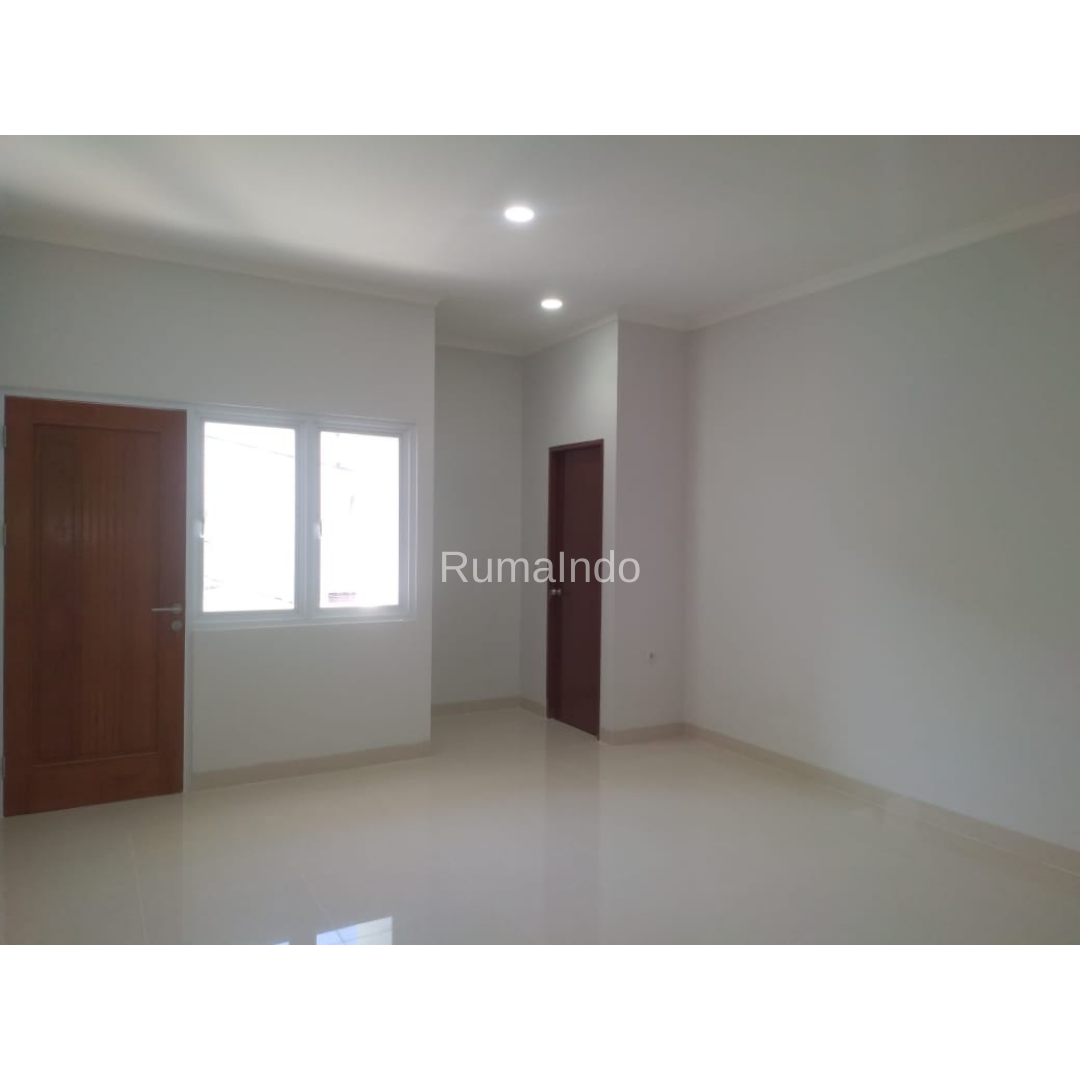 Dijual Rumah Ada Rooftop di Jln Tebet Timur Jakarta Selatan - 6