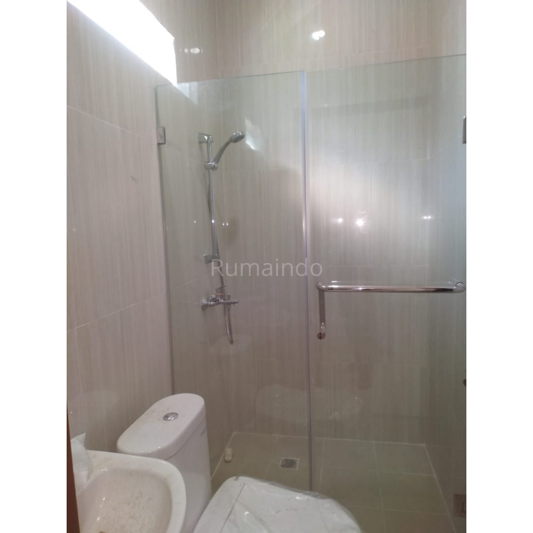 Dijual Rumah Ada Rooftop di Jln Tebet Timur Jakarta Selatan - 13