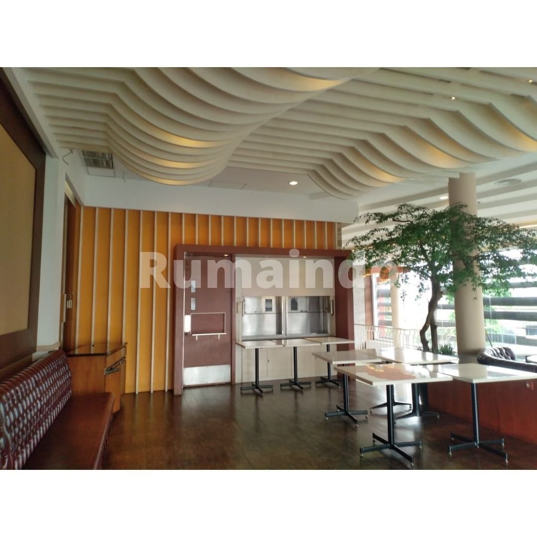 Dijual Gedung Komersial di Jln Tebet Barat Jakarta Selatan - 4