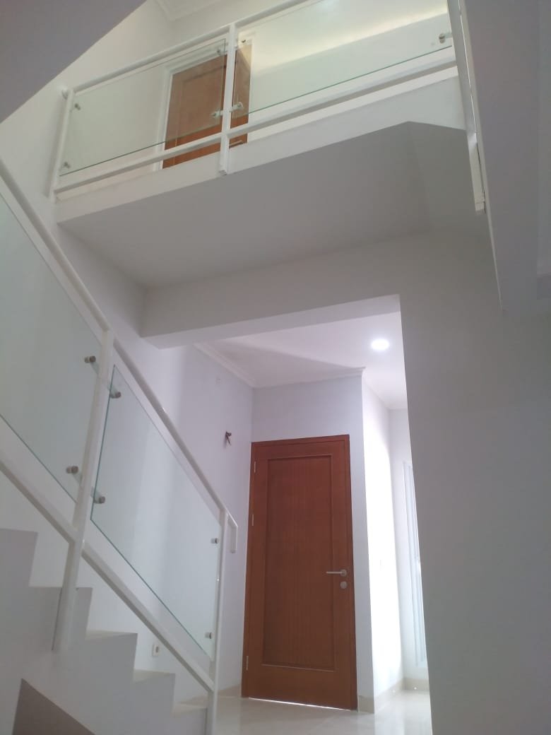 Dijual Rumah Ada Rooftop di Jln Tebet Timur Jakarta Selatan - 10