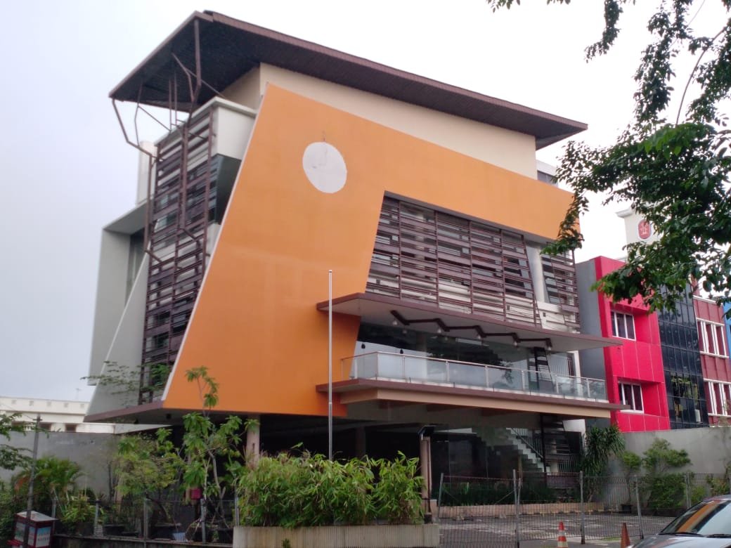 Dijual Gedung Komersial di Jln Tebet Barat Jakarta Selatan - 2