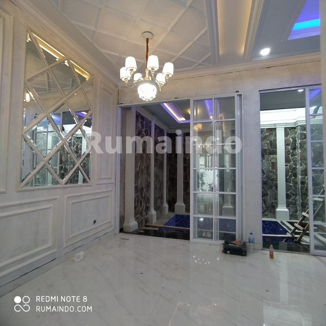 Dijual Rumah Classic Eropa Ada Kolam Renang di Jln Kebagusan Jakarta Selatan - 8