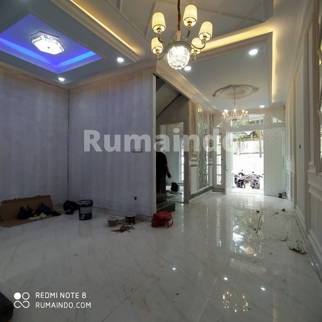 Dijual Rumah Classic Eropa Ada Kolam Renang di Jln Kebagusan Jakarta Selatan - 4