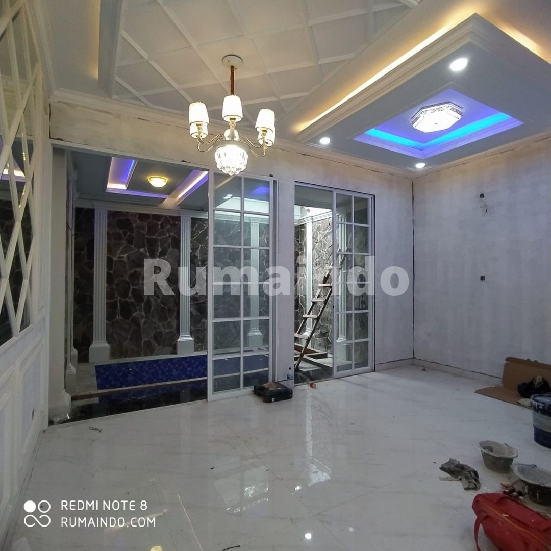 Dijual Rumah Classic Eropa Ada Kolam Renang di Jln Kebagusan Jakarta Selatan - 3