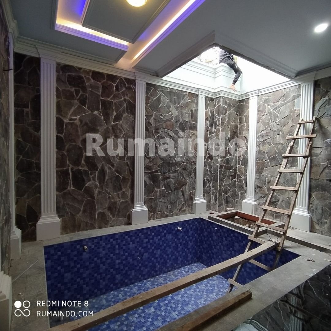 Dijual Rumah Classic Eropa Ada Kolam Renang di Jln Kebagusan Jakarta Selatan - 6