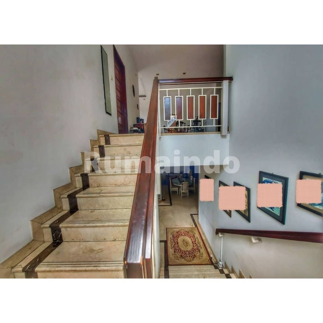 Dijual Rumah Mewah Ada Kolam Renang di Komplek Kesehatan Pesanggrahan Jakarta Selatan - 5