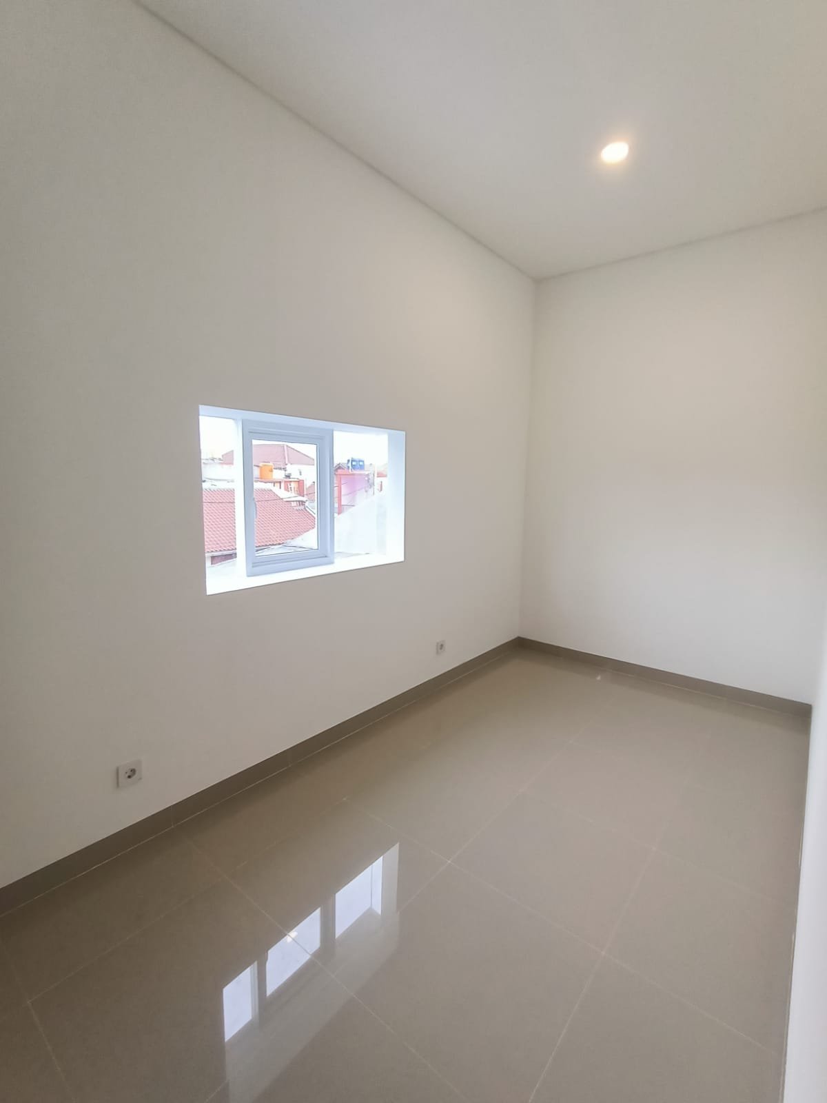 Rumah Baru  Dekat Lenteng Agung Jakarta Selatan - 8