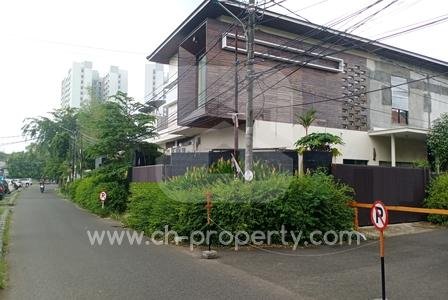 Rumah mewah hoek hadap 2 sisi jarang ada di Kemanggisan, Jakarta Barat - 2